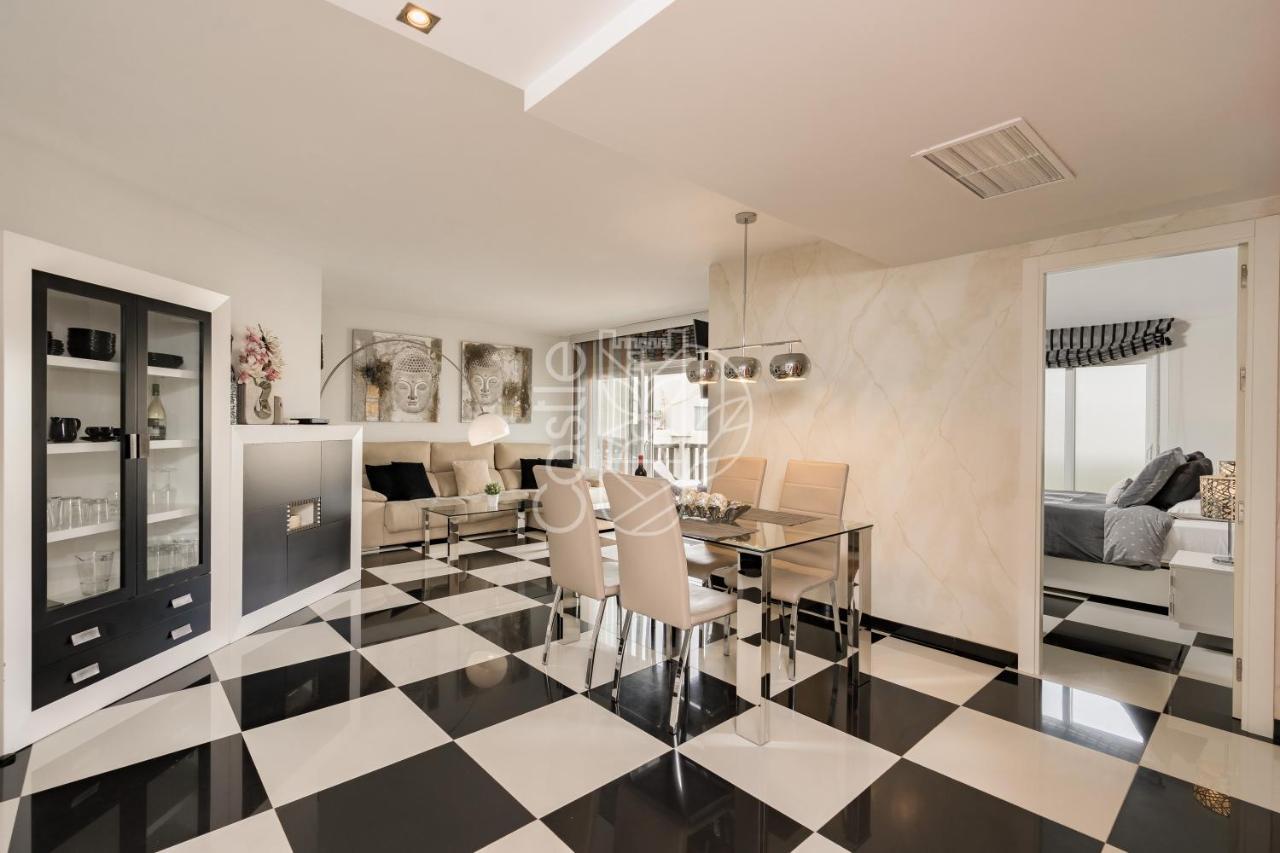 Malaga Puerto Marina Playa Vacacional Luxury Apartment Benalmadena